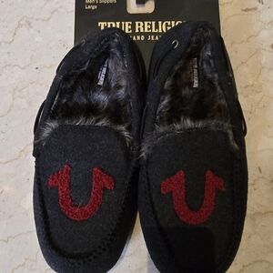 NEW TRUE RELIGION Black and Red Slippers